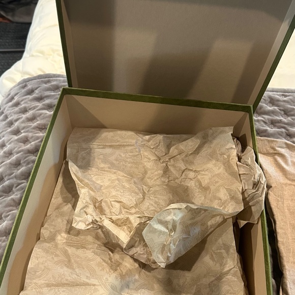 GUCCI WORN 3 times - Picture 9 of 9